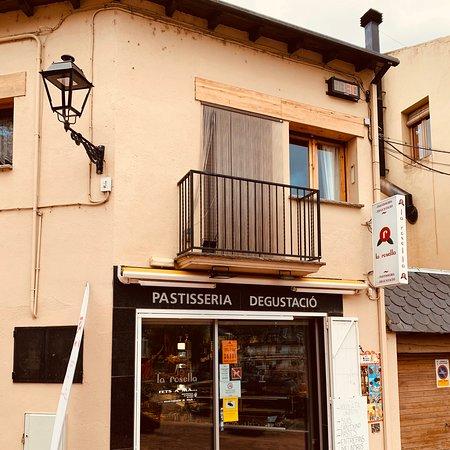 Pastisseria La Rosella