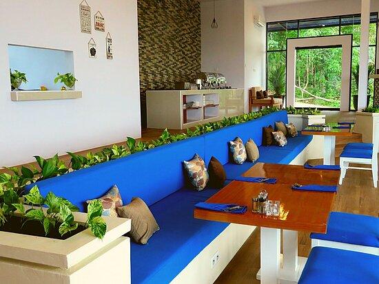 The Happinezz Hills Restaurant & Cafe