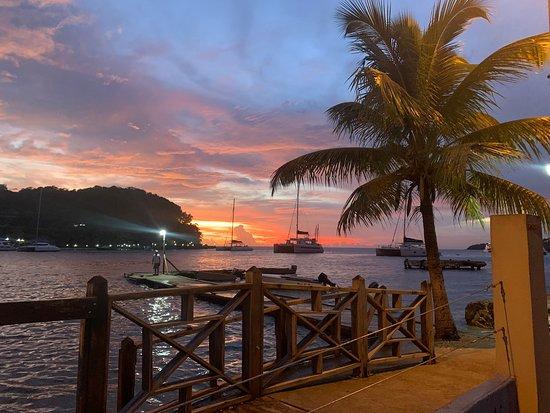 Mangoz Restaurant & Bar