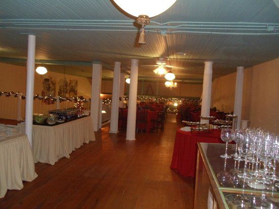 Neri's on the Square