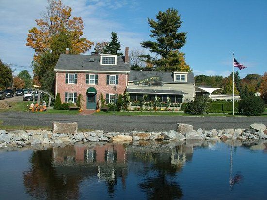 Whale's Tooth Pub & Restaurant