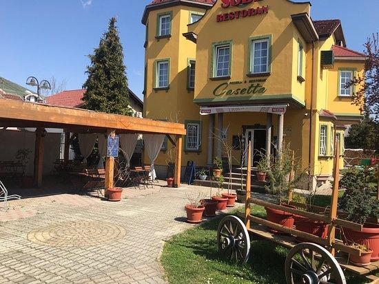 Casetta Pizzeria & Restoran