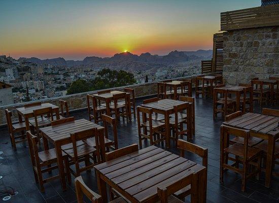 Petra Rooftop Restaurant & Cafe