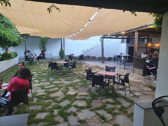 Terraza Hamburgueseria Pub El Haza