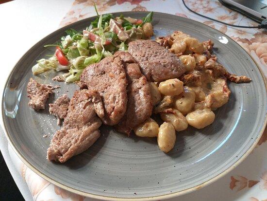 Restauracja Dwor Sojki