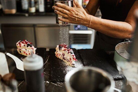 Grossartig - Cafe Bistro Bar