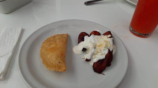 Las Cazuelas de Los Tulipanes