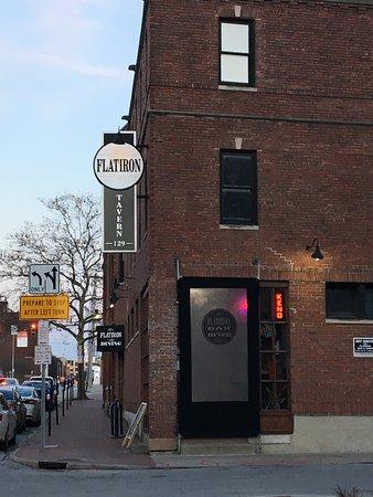 Flatiron Tavern