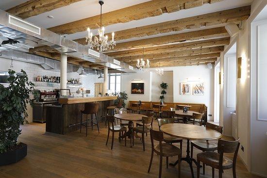 Le Bistro de la Fleur-de-Lis