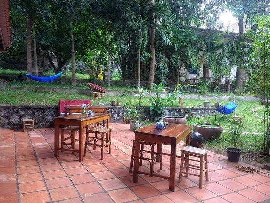 Backyard Cafe & Bread