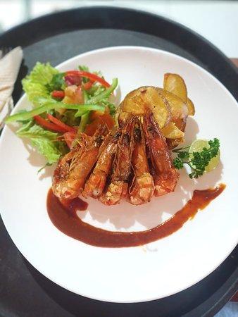 Bluefin Restaurant & Sport Bar