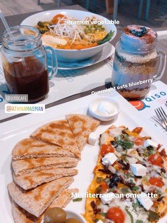 Qiso Cafe Foodmart Happiness