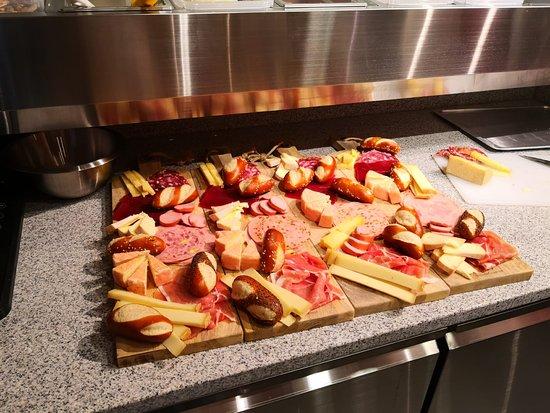 La Cigogne & la Marmotte