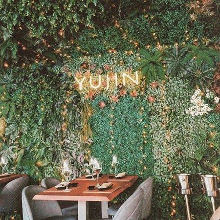 Yujin 2 - Sushi & Hamburguers