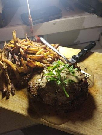 YUL Bar and Guesthouse