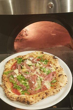 Pizza Napoli