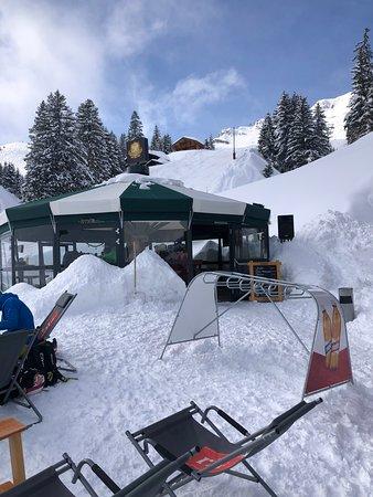 B&B Rey-Bellet et Bar des Neiges