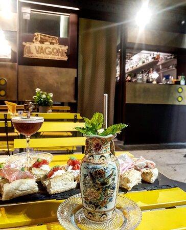 Al Vagone mixology bar