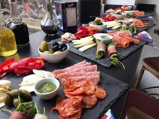 Hollywood pizza & pasta Chomutov