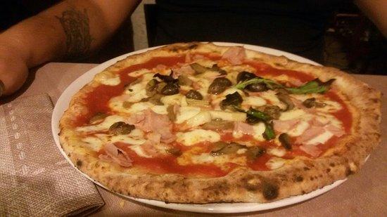 Pizzeria Fornito Mena