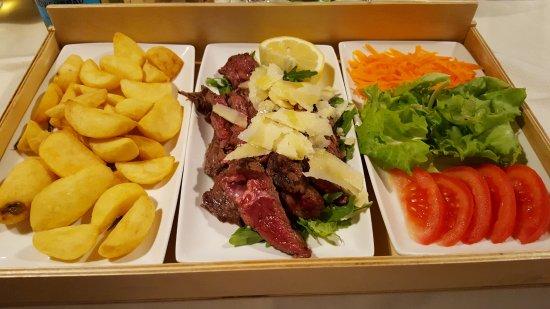 Dclaire Vineria con cucina