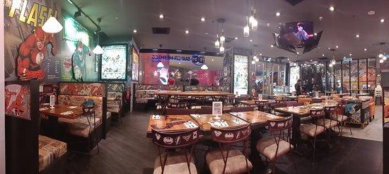 Dc Comics Superheroes Cafe