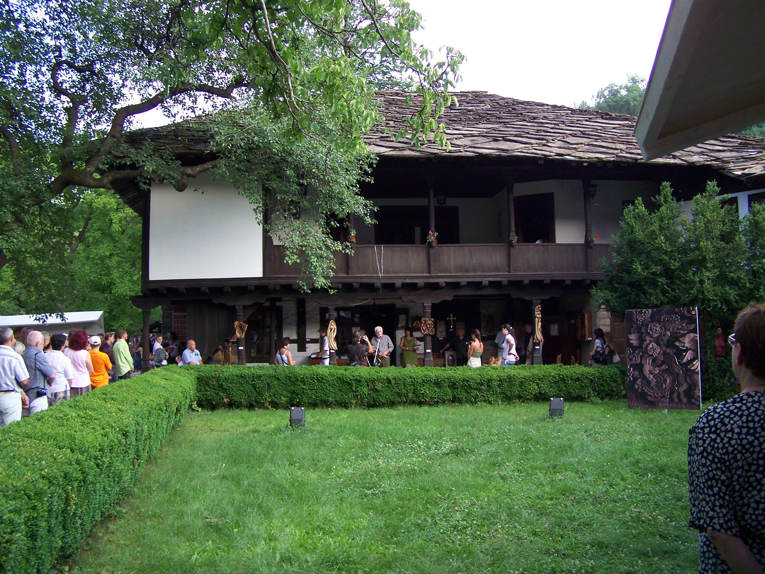 Daskalov House