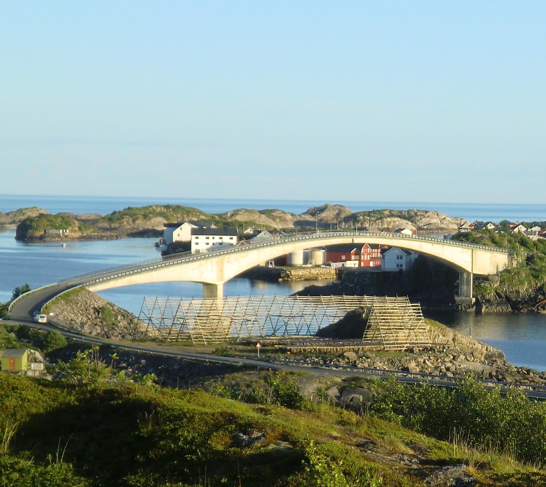 Henningsvaer Bridge