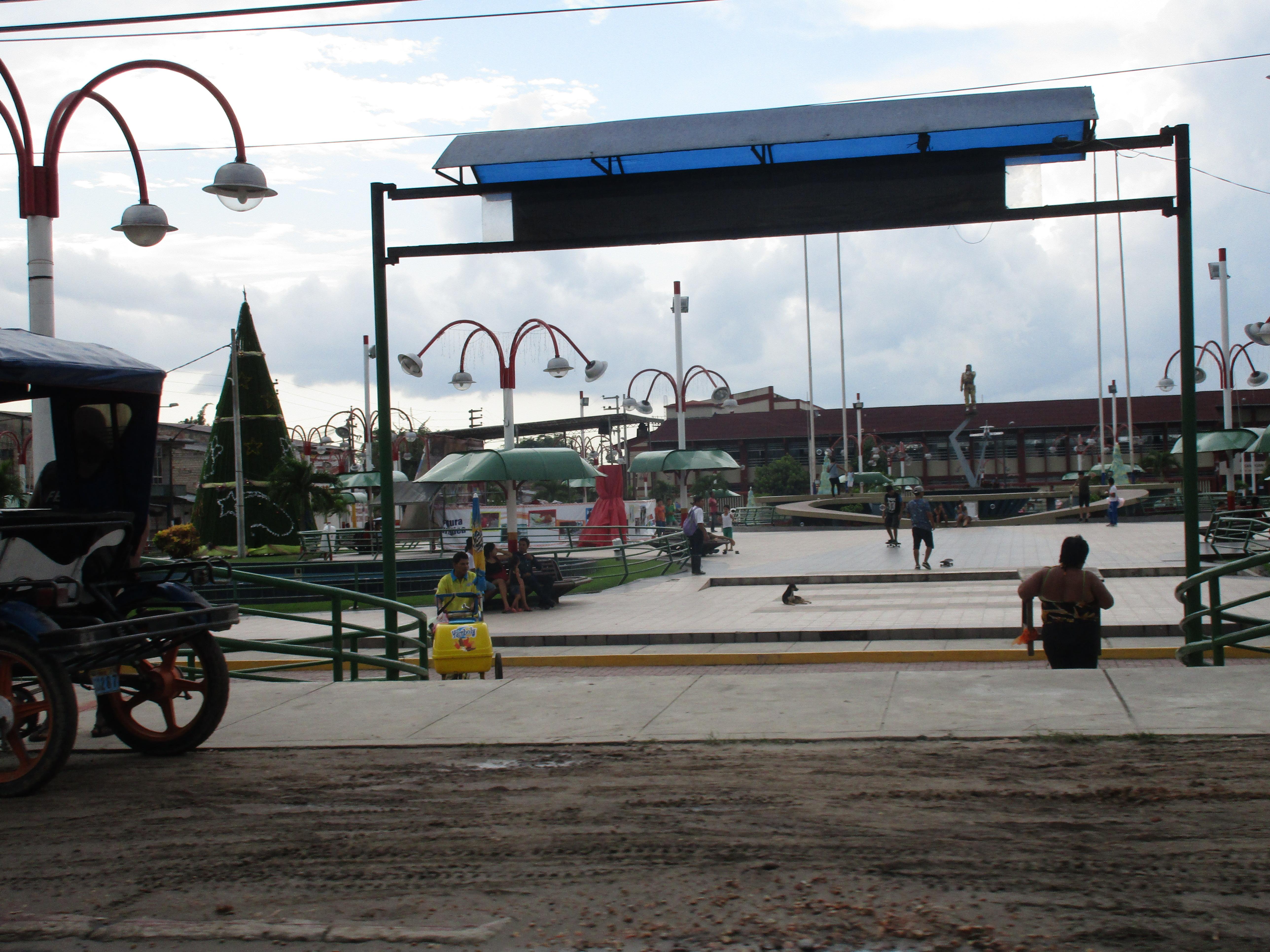 Plaza Jose Abelardo Quinones