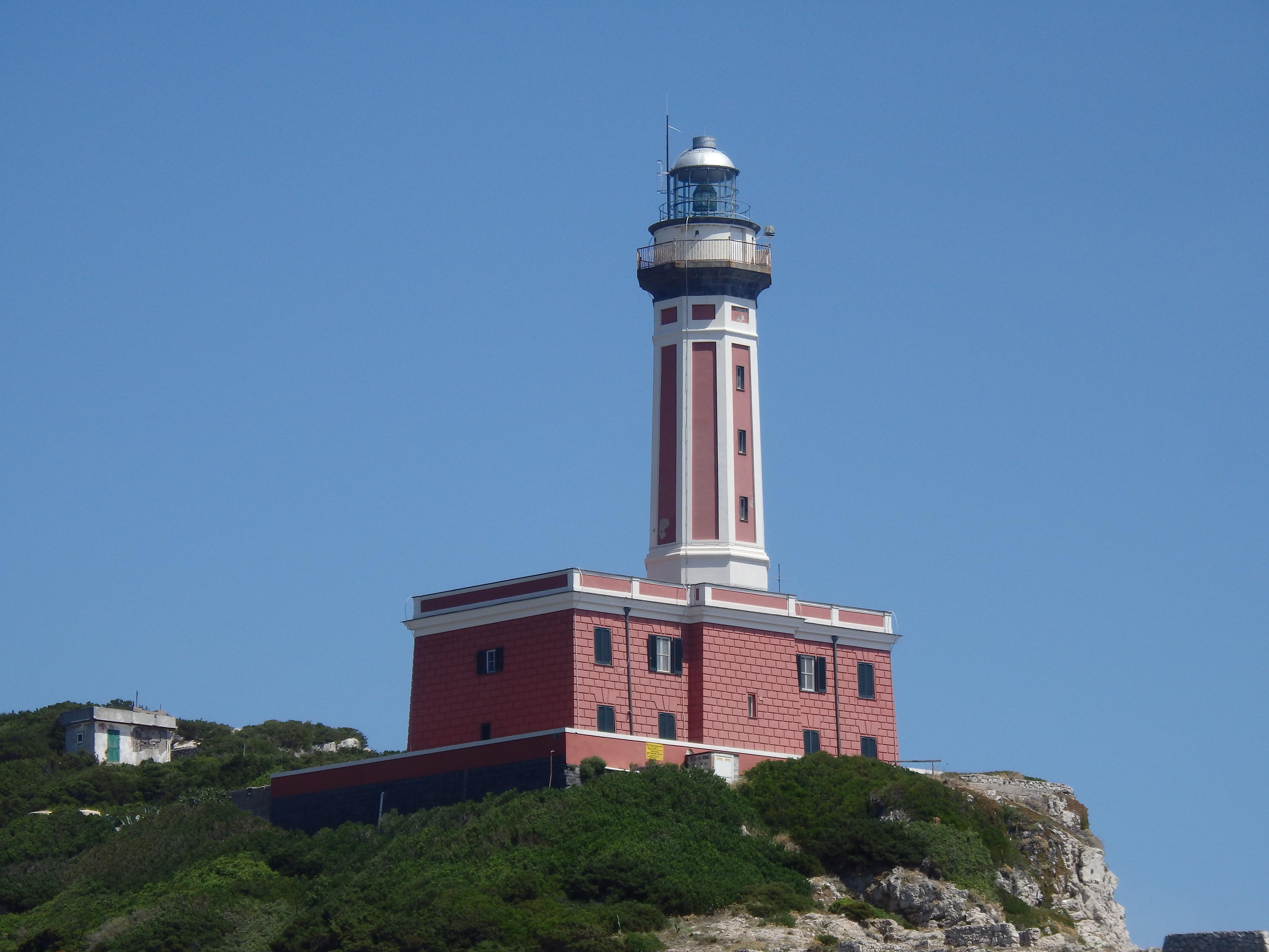 Faro di Punta Carena