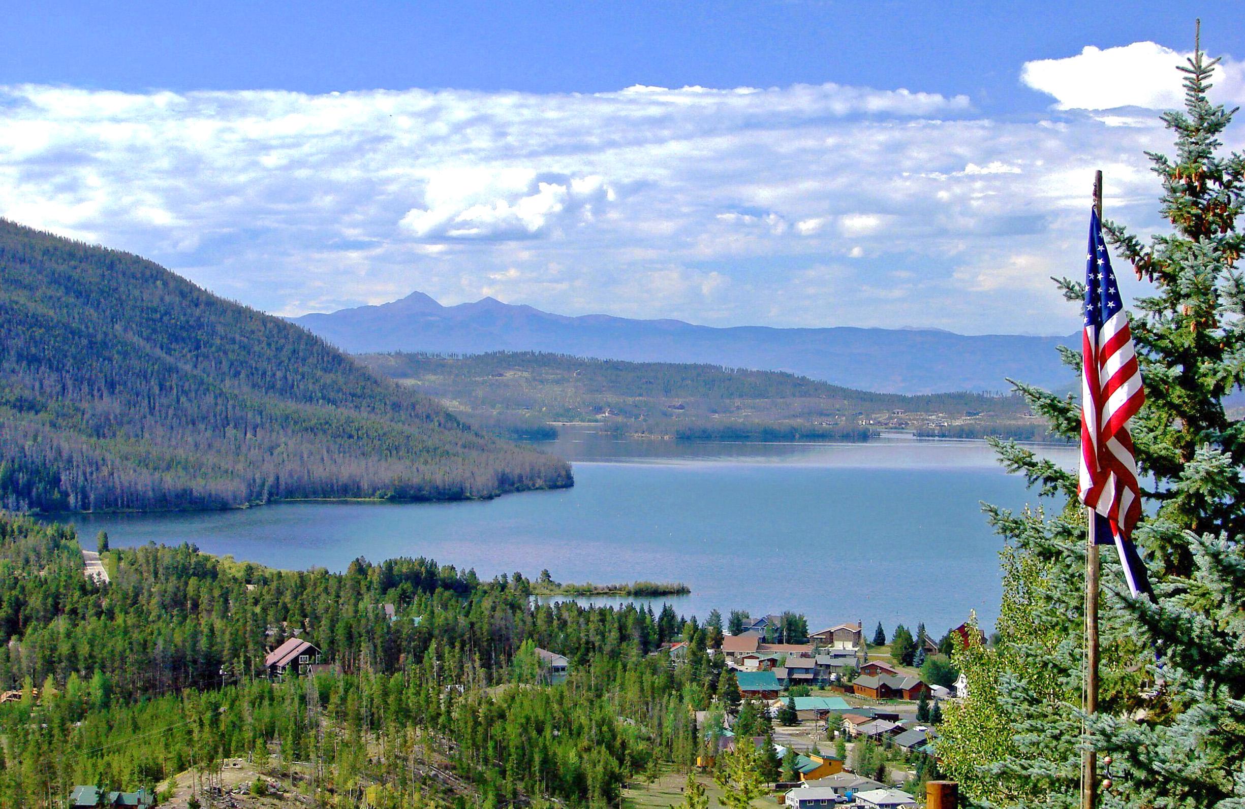 Shadow Mountain Lake