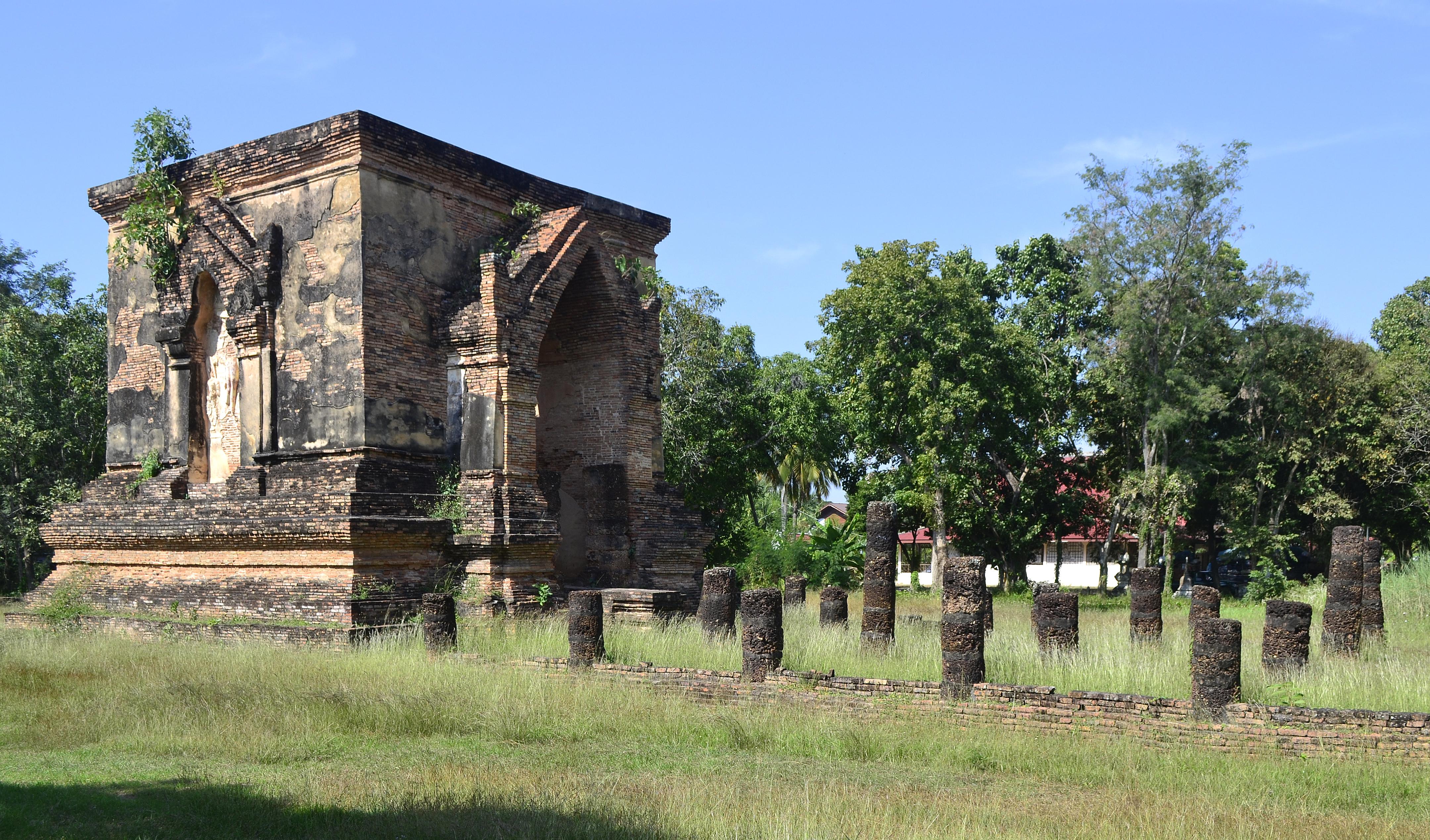 Wat Traphang Thong Lang