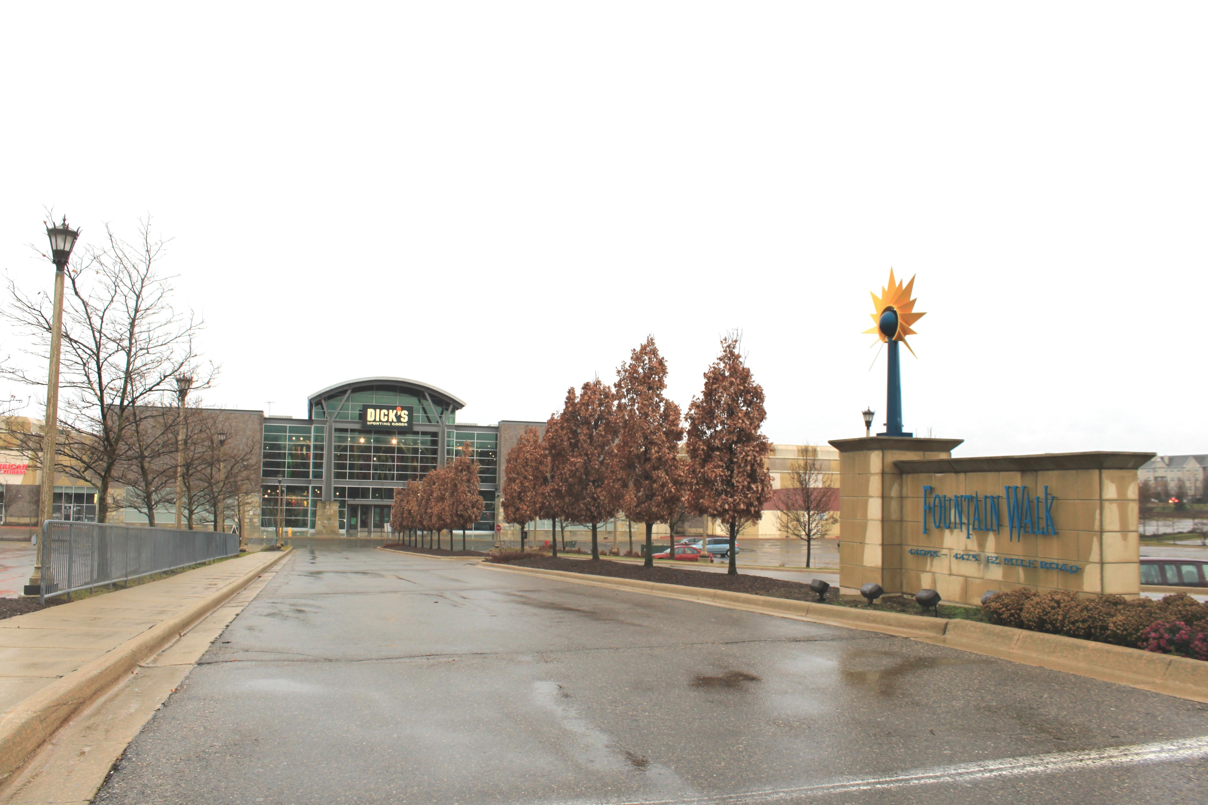 Twelve Mile Crossing at Fountain Walk