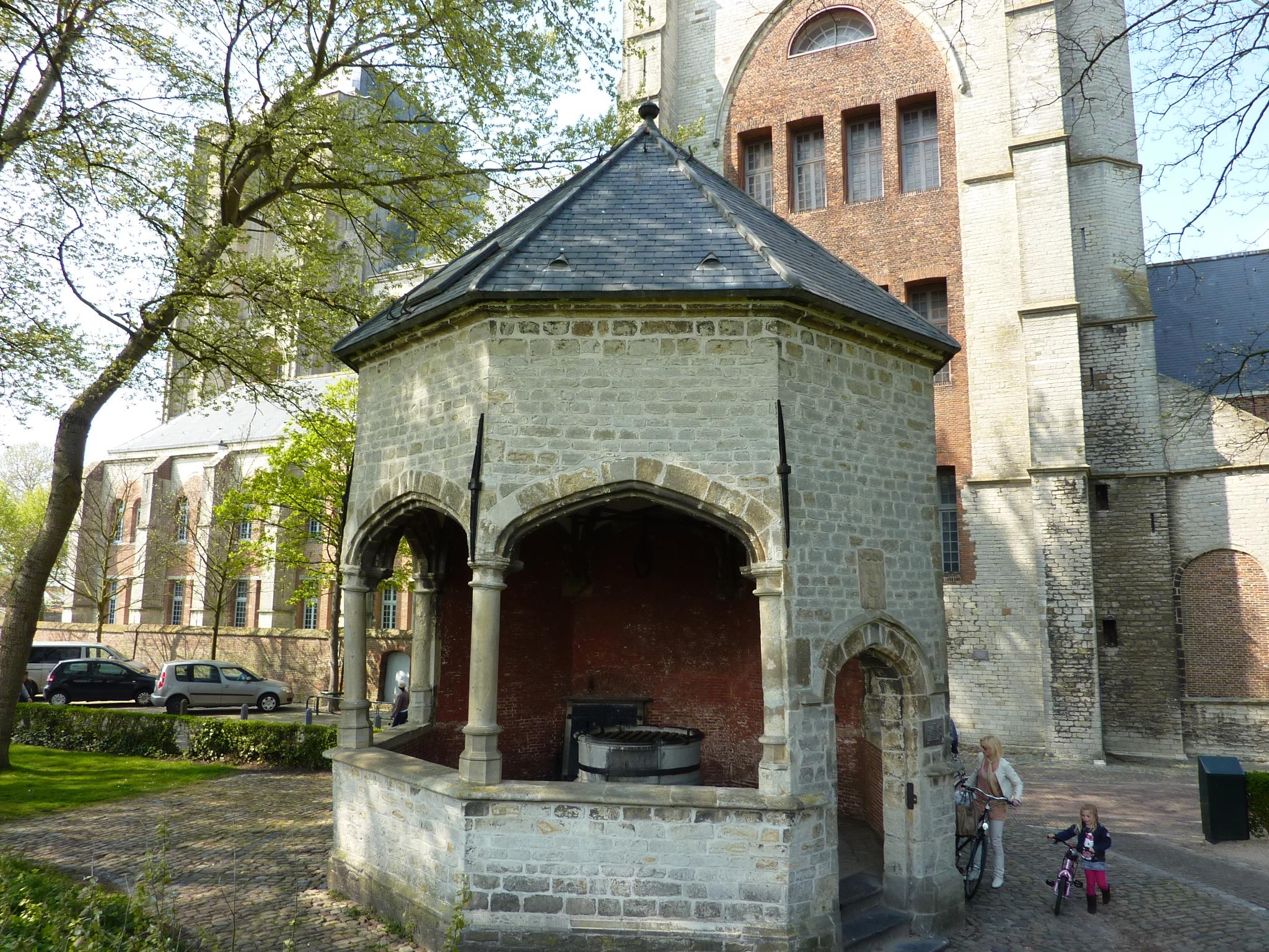 Fontein bij Grote Kerk