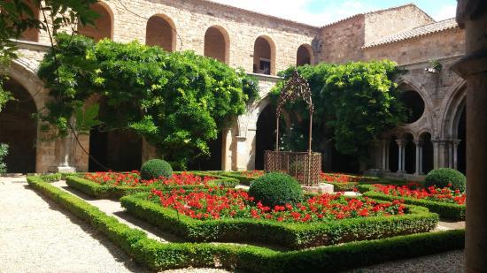 Abdij Sainte-Marie de Fontfroide