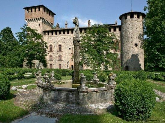 Castello di Grazzano Visconti