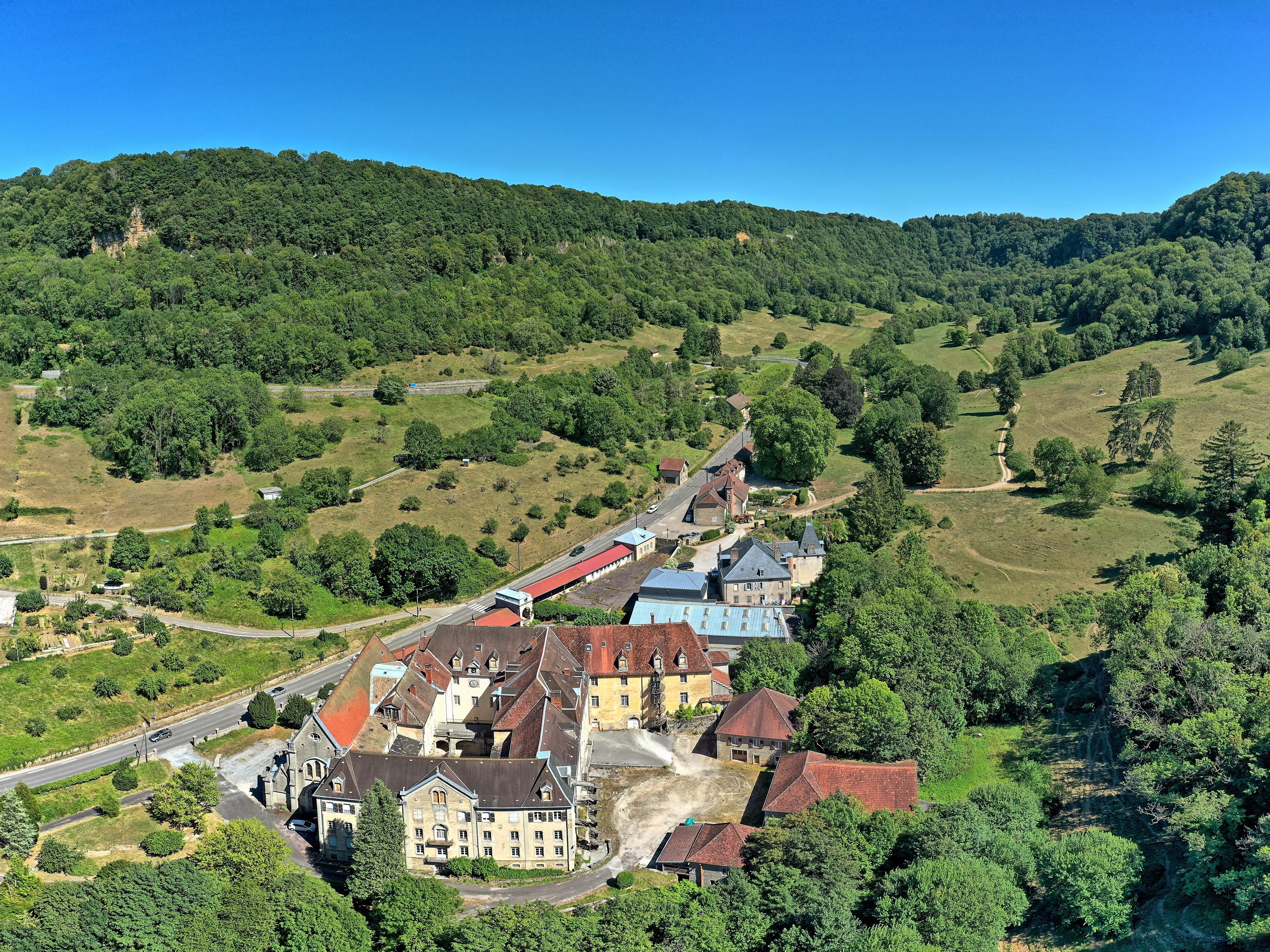 Prieure Notre-Dame de Vaux-sur-Poligny