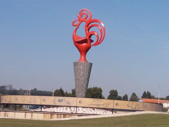 Monumento - Estátua Galo de Barcelos