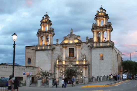 Iglesia y Convento de La Recoleta