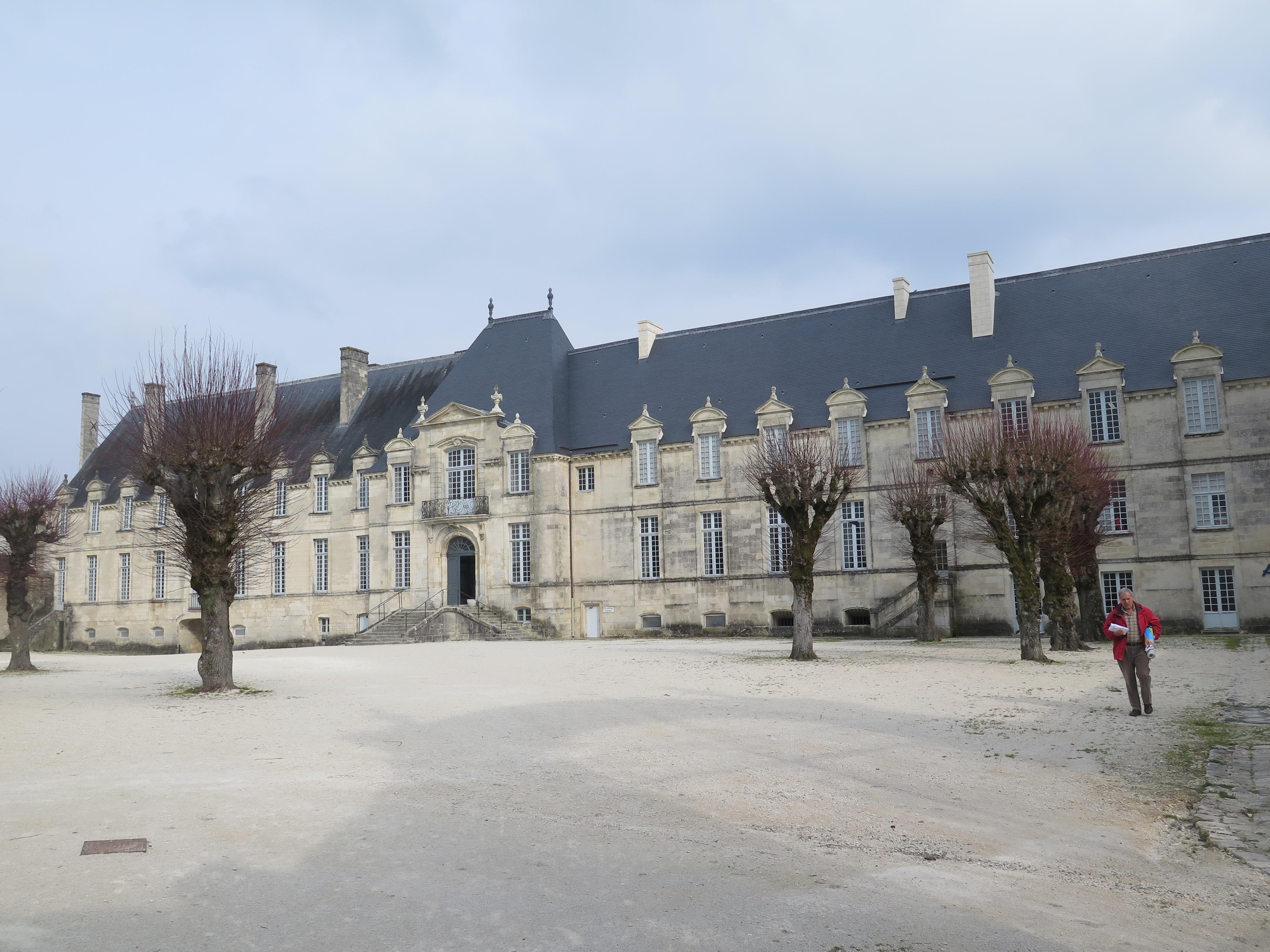 abbaye royale de Saint-Jean-d'Angely