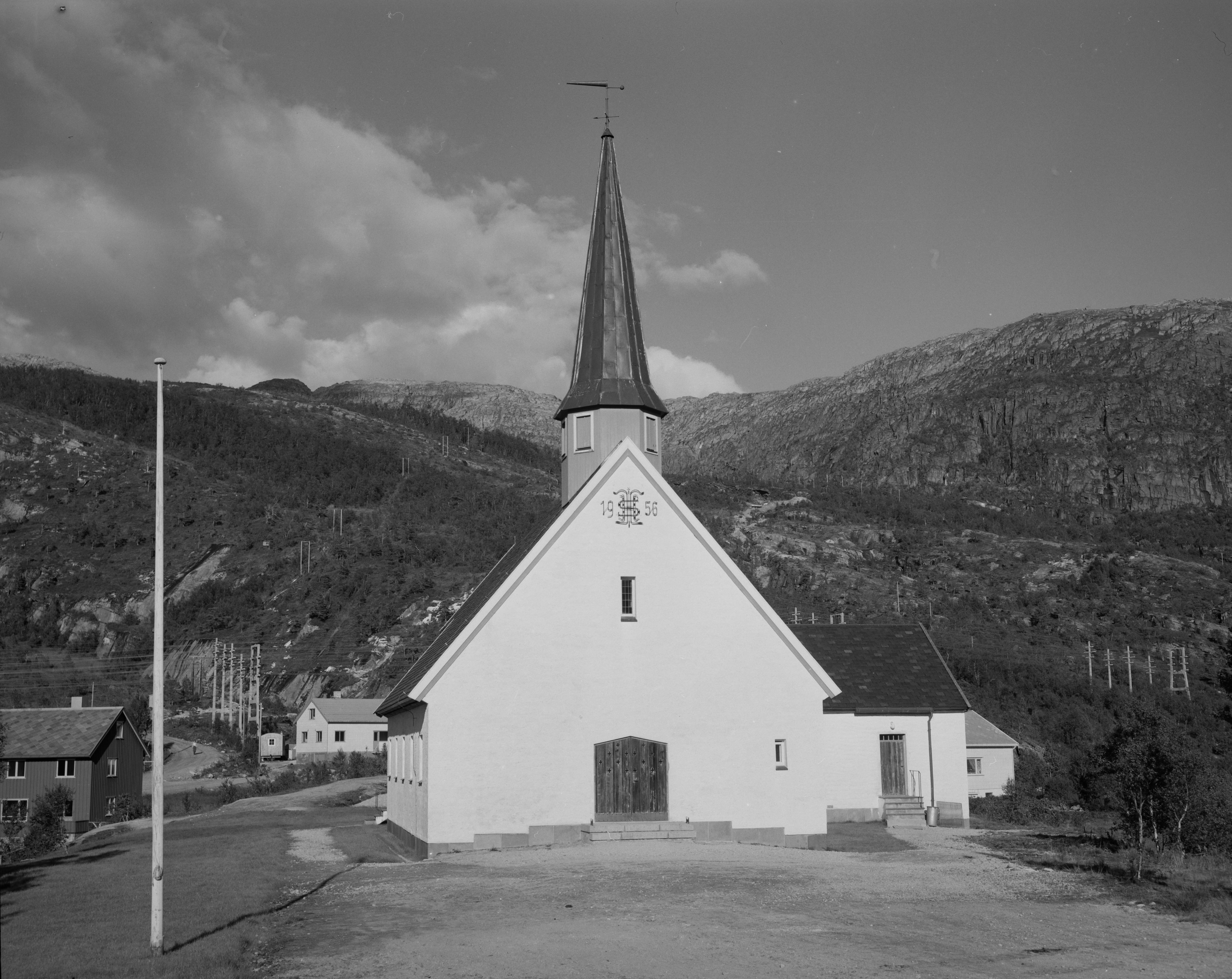 Glomfjord kyrka
