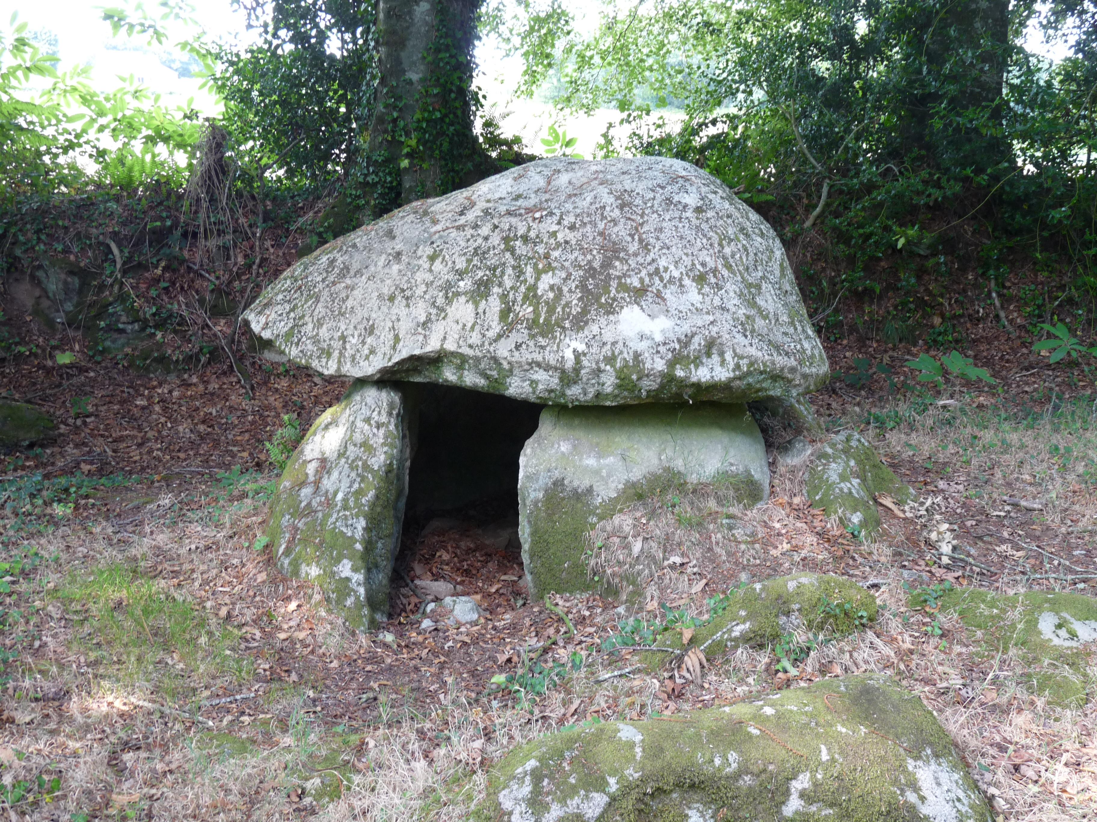 dolmen de Lesvariel