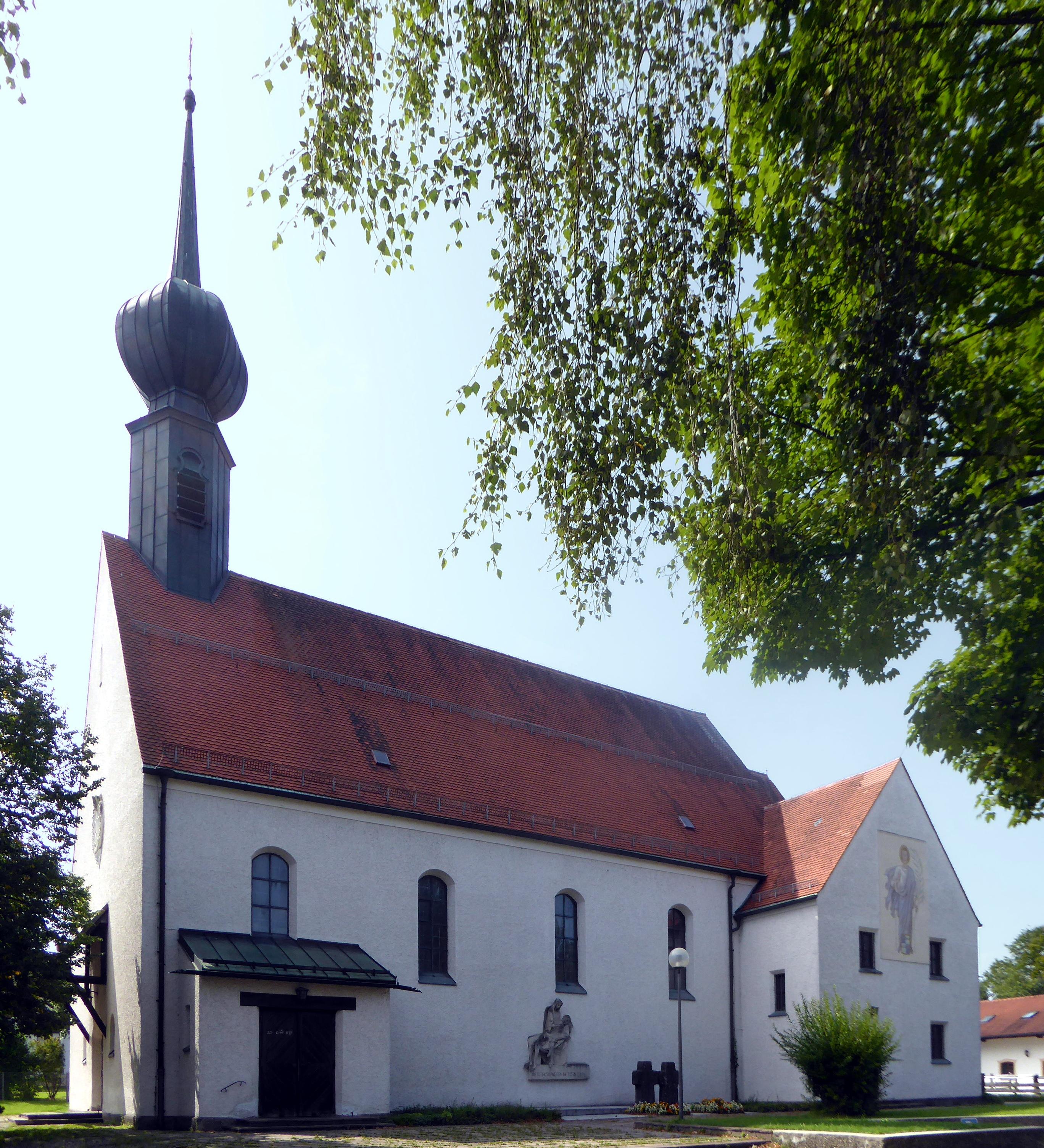 Kath. Pfarrkirche zur Rosenkranzkönigin