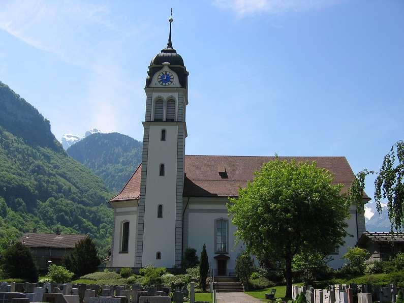 Katholische Kirche St. Maria mit Beinhaus