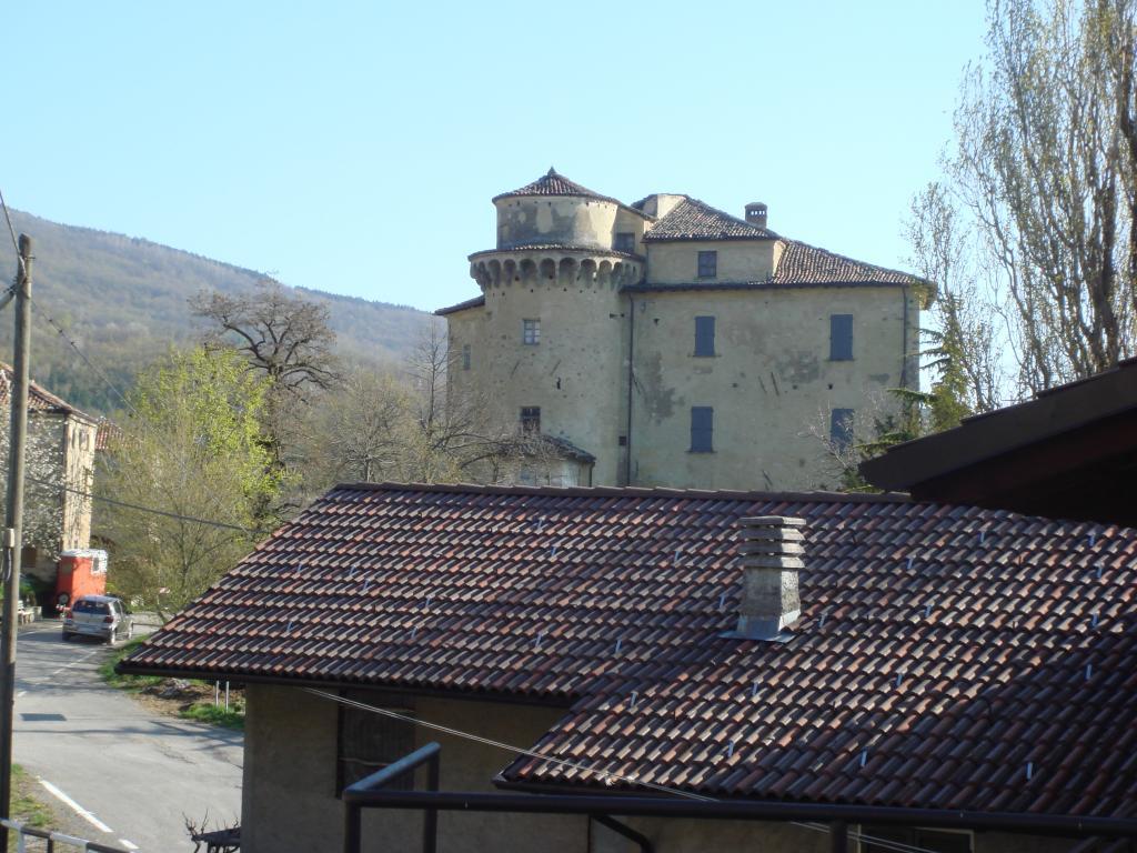 Castello di Borgo Adorno