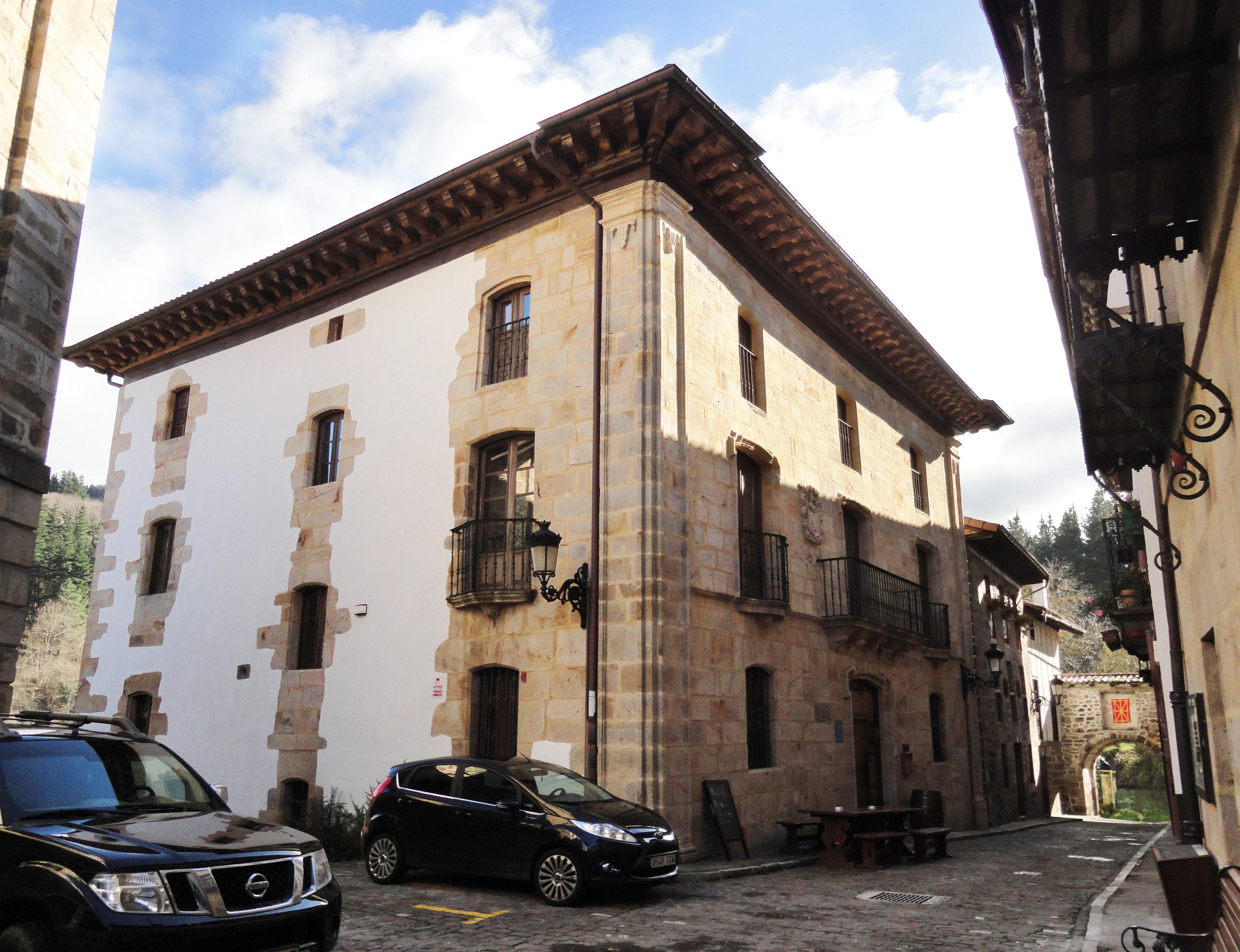 Palacio De Soran