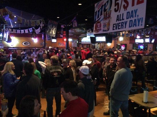 Stout Ale House & Broadway Bowl