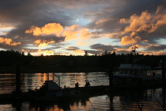 Nell Thorn Restaurant & Bar