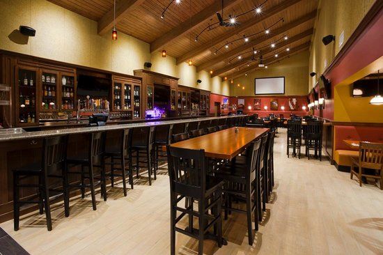 Green Mill Restaurant & Bar