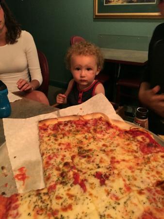 Drag's Restaurant & Roman Lounge